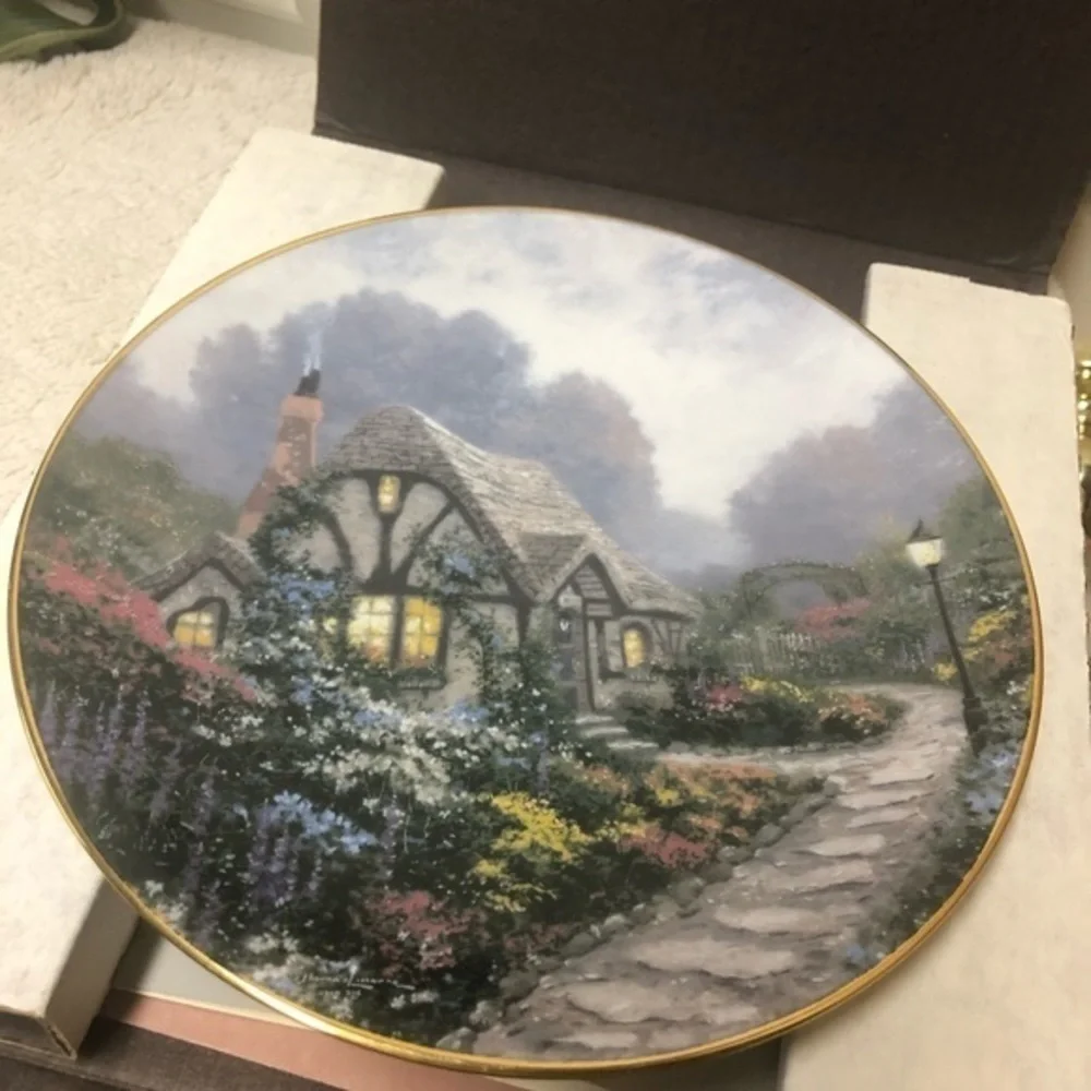 THOMAS Kinkade Chandler's Cottage Collector's Plate - Picture 5 of 6